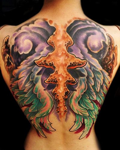 Tatouage dans le style Bioorganic. Photo, croquis, sens