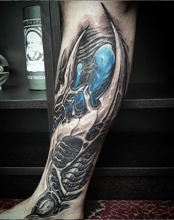 Tatouage dans le style de l'organique