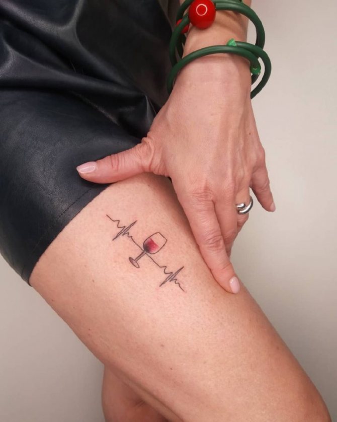 südamelöögi tätoveering