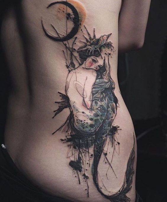 Tatouage en forme de sirène