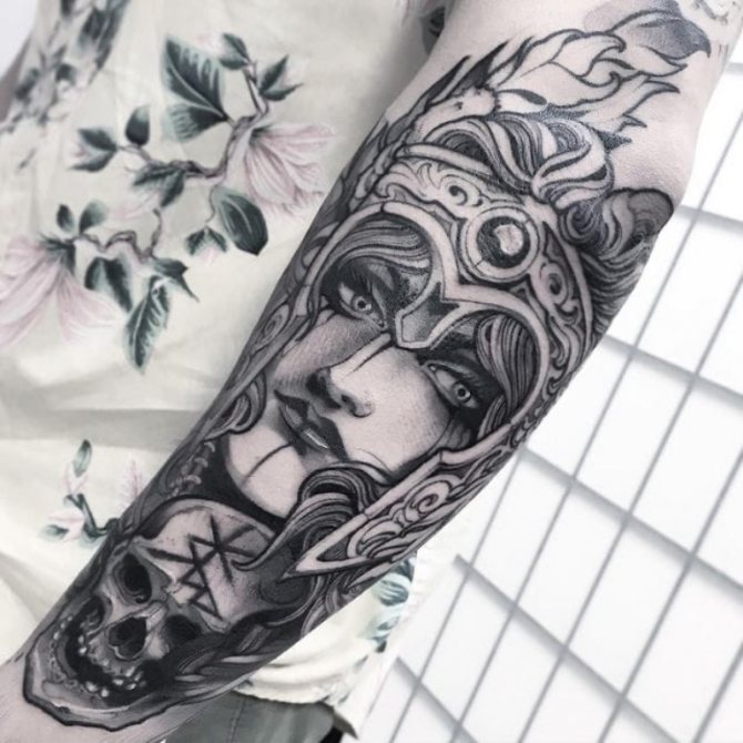 татуировка на Валкирия на ръка