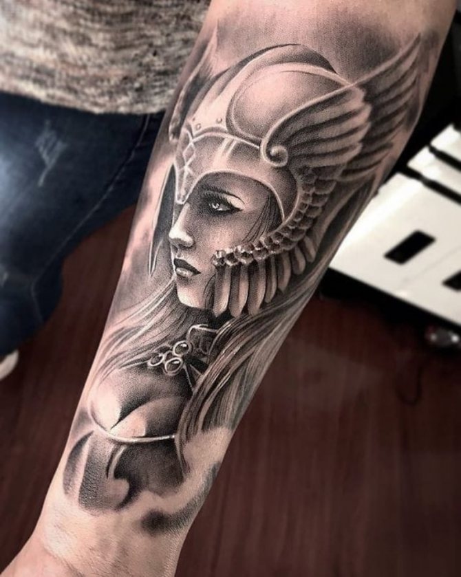 tätoveering Valkyrie tähendus meestele