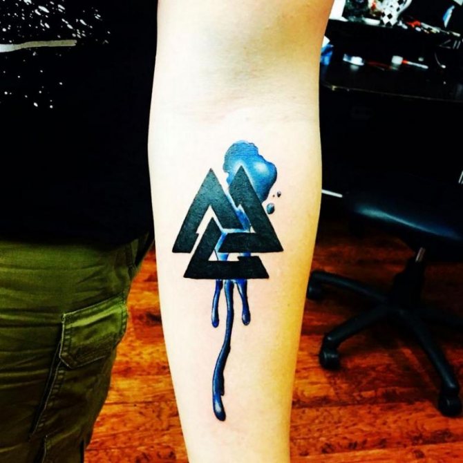 Тату Валкнут - миниатюри, значения за момичета и мъже, местоположения (48 снимки)