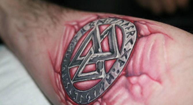 Τατουάζ Valknut