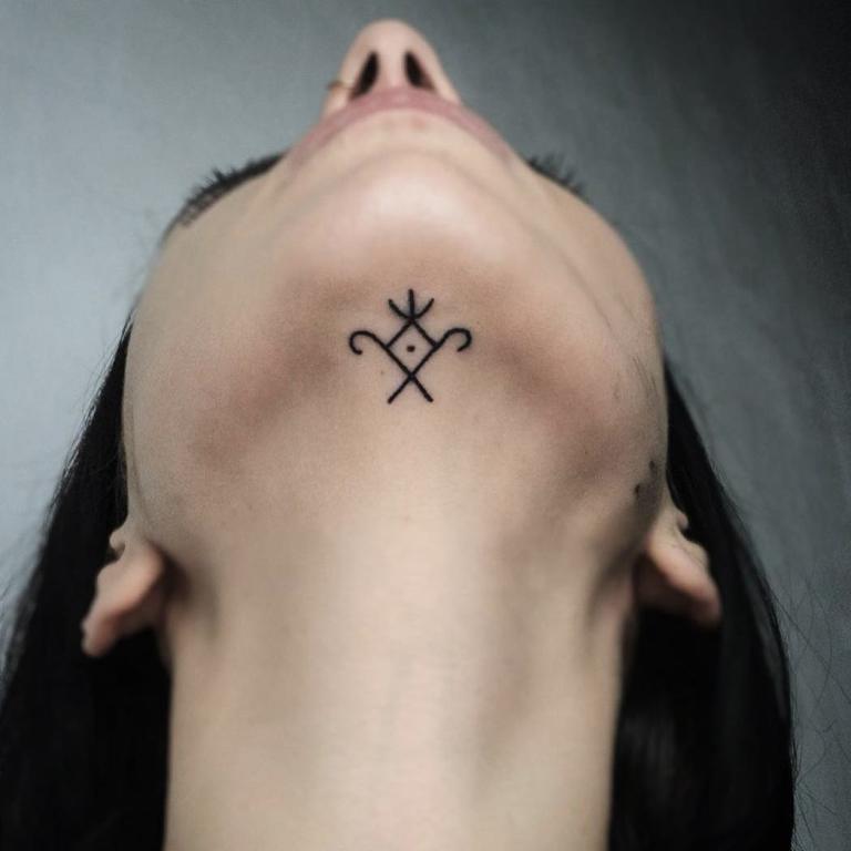 Marques et symboles de tatouage