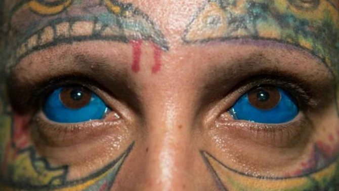 tatouage du blanc des yeux