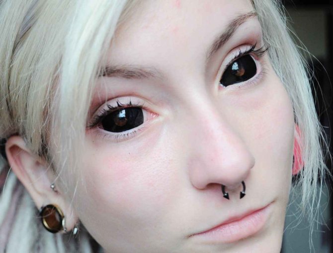 photos de tatouages de paupières