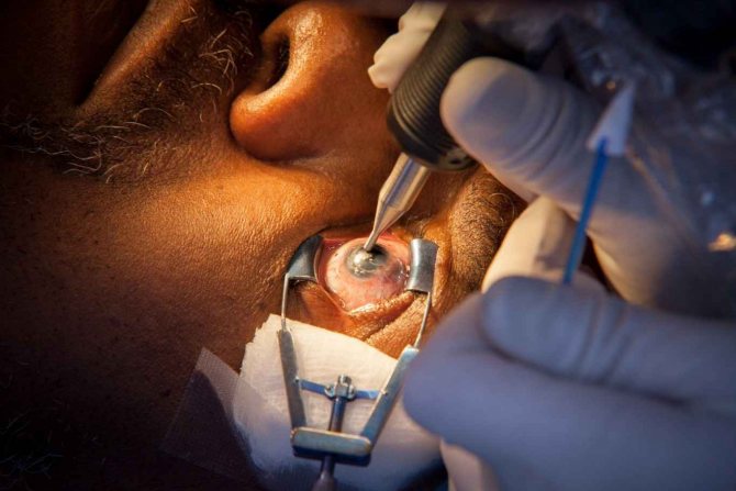 tatouage de globe oculaire