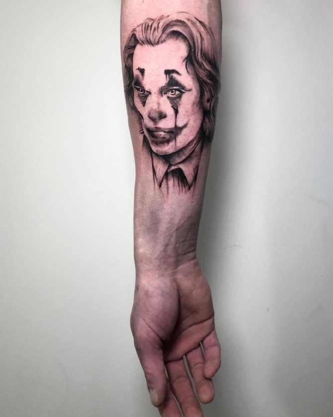 joker tattoo