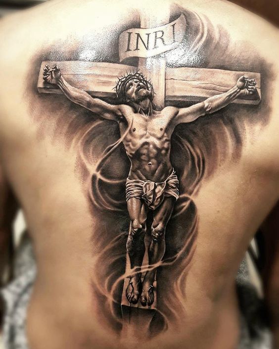 Tatuaje de Jesús en la cruz