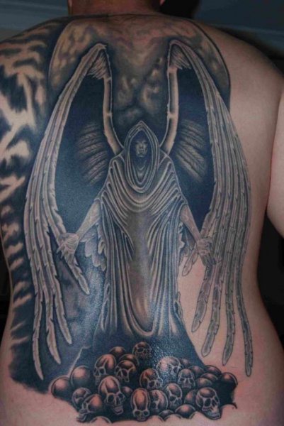 Tattoo Lucifer - történelem, teljes leírás, elhelyezkedés, lehetőségek vázlatok, érdekes fotók