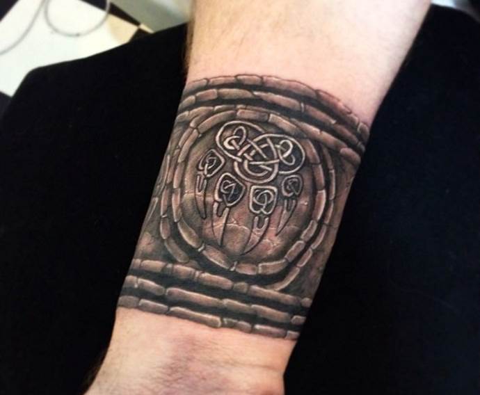 手首のタトゥー