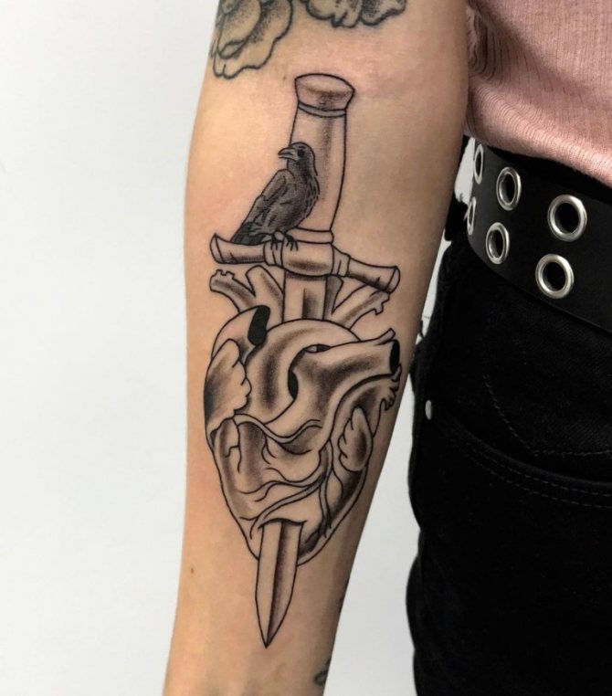 knife tattoo