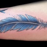 Tatuaje de una pluma