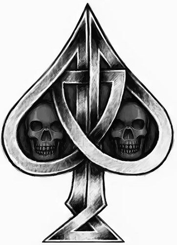 Tattoo of Spades. Signification de la combinaison de pique chez les femmes et les hommes.