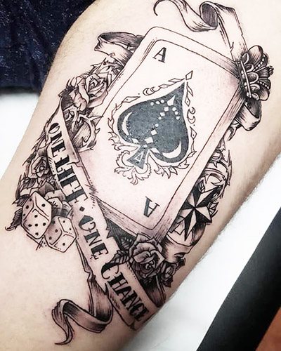 Tattoo of Spades. Signification de la combinaison de pique chez les femmes et les hommes.