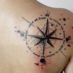 Tatuaje de la rosa de los vientos