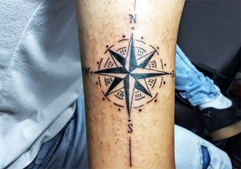 Вятър Роза Татуировка - снимка