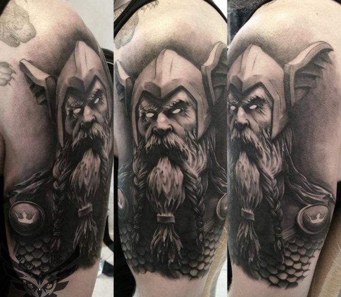 Tätoveering jumal Odiniga