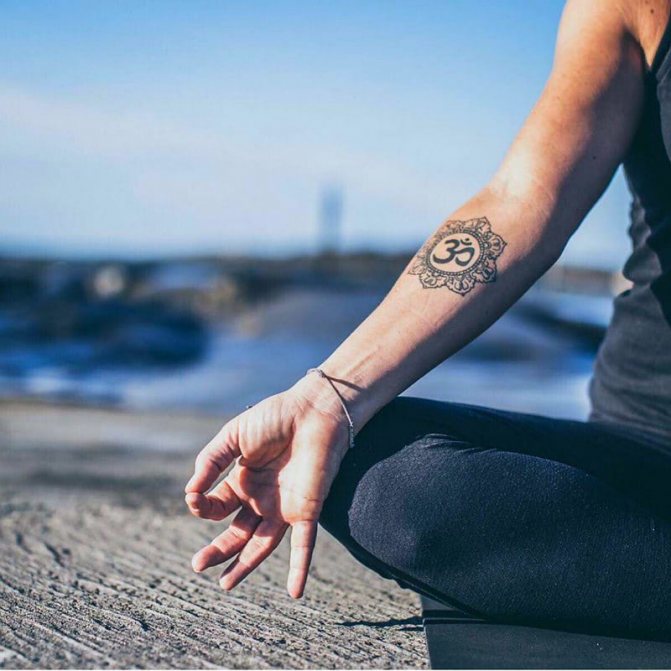 Tatuaje del signo Om