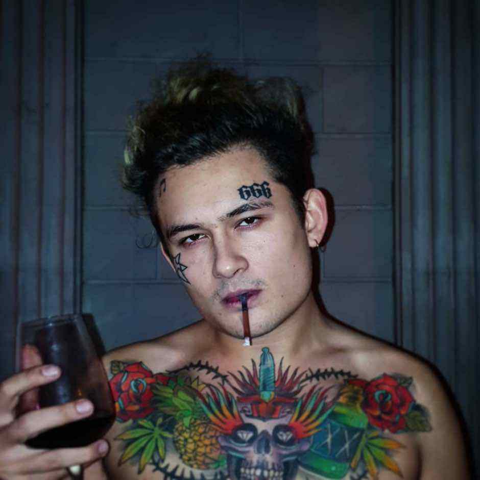 Τατουάζ από τον Alisher Morgenstern