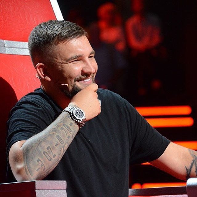 Tatouages Basta sur son bras