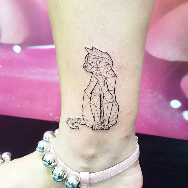 tatouages de chats pour les filles