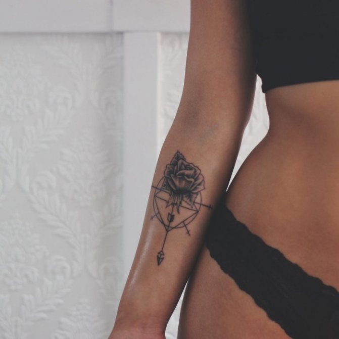 Tatouages pour filles sur le bras et leur signification. Photos, dessins, beaux, petits, inscriptions