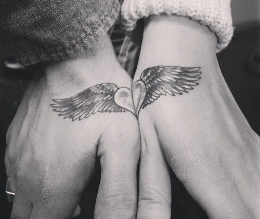 Tatouages pour filles sur le bras et leur signification. Photos, dessins, beaux, petits, inscriptions