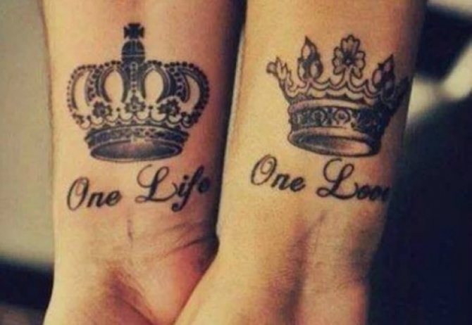 Tatouage pour les amoureux qui se sentent royaux