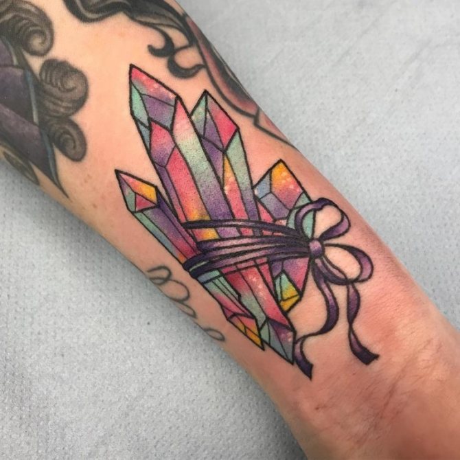 ✮Male✮und Female♥ Tätowierungen am Handgelenk, Skizzen und Farben. Über die Tätowierung am Handgelenk. Eine Tätowierung am Handgelenk ist eine der beliebtesten Arten.