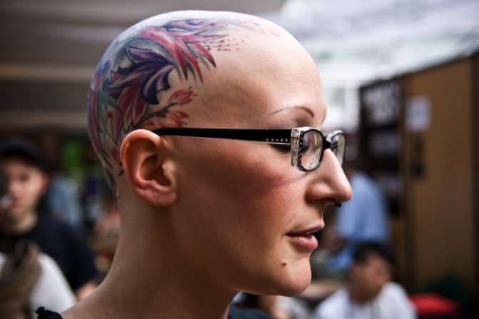 tatouages sur la tête