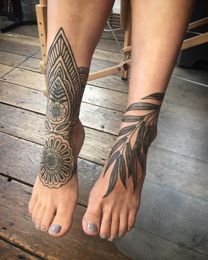Tatouage sur la jambe des filles : 2022 meilleurs motifs