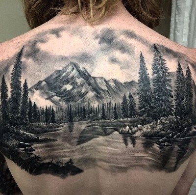 Tetoválások a gerincen (háton) lányoknál: hieroglifák, feliratok fordítással, virágok, pont, rúnák, bolygók, vonalak. Gyönyörű minták