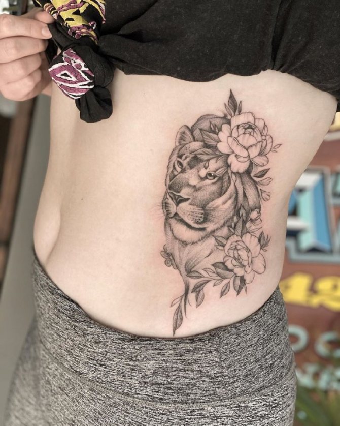 Татуировки на ребрата