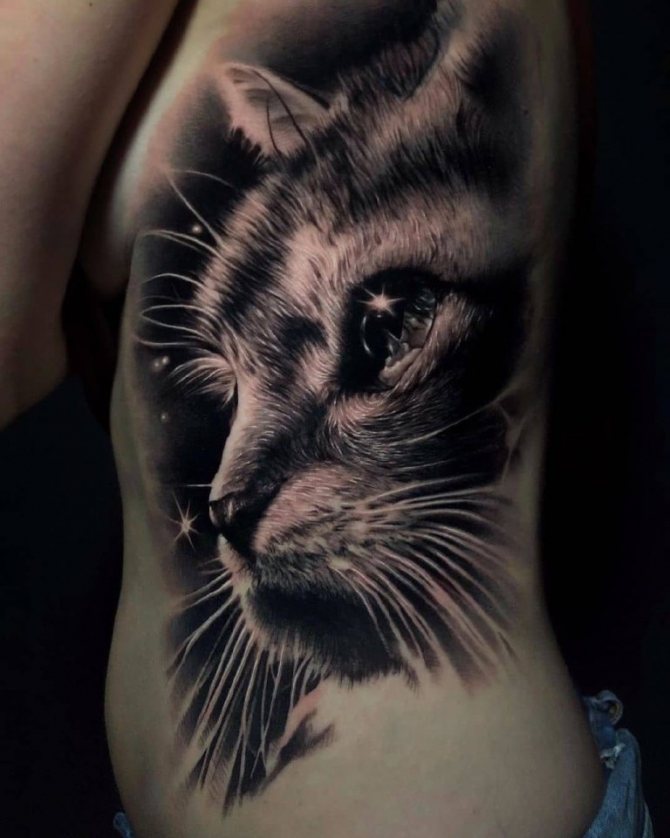 Татуировки на ребрата