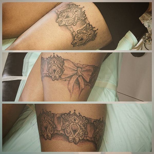 Tatouages de porte-jarretelles en trois variantes