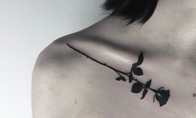 Tatuajes de rosas negras
