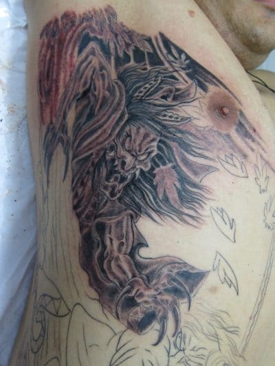 Tienen garras y cuernos afilados