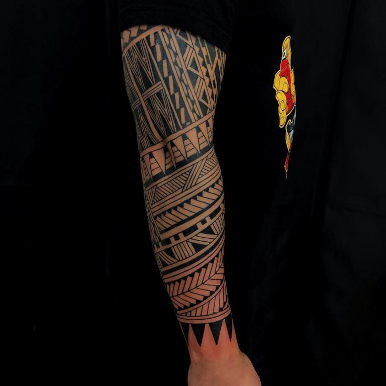 tatouages de la main entière