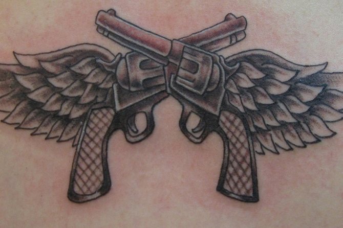 Yhdessä aseen kanssa