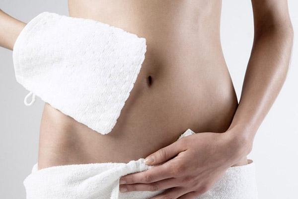 Types of female intimate haircuts: bikini design at home