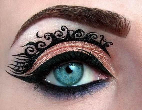 Временна татуировка с молив за очи