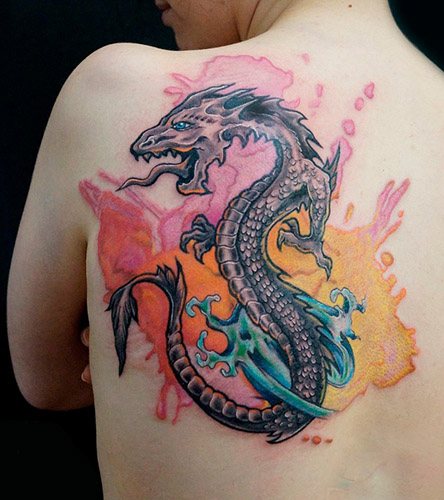 Dragon japonais. Croquis d'un tatouage simple, en couleur, photo, signification