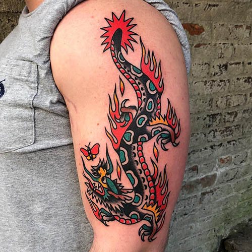 Dragon japonais. Croquis de tatouage simple, en couleur, photo, signification