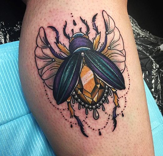 スカラベの刺青 脚、腕、手首、背中、首の意味、スケッチ、写真