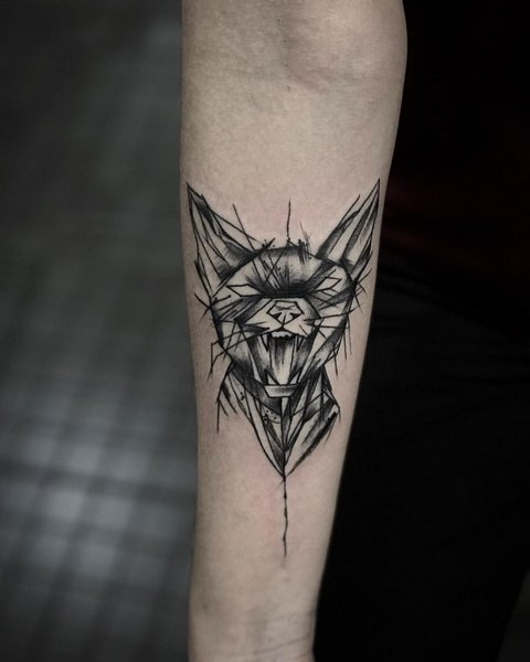 女の子と男性のための猫の入れ墨の意味、エジプトの猫、スフィンクス、猫の頭、黒、翼、前足