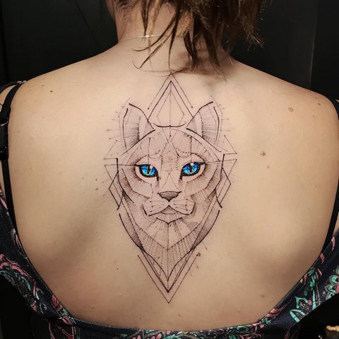 Σημασία του τατουάζ γάτας για κορίτσια και άνδρες, αιγυπτιακές γάτες, σφίγγα, κεφάλι γάτας, μαύρο, φτερά, πόδια