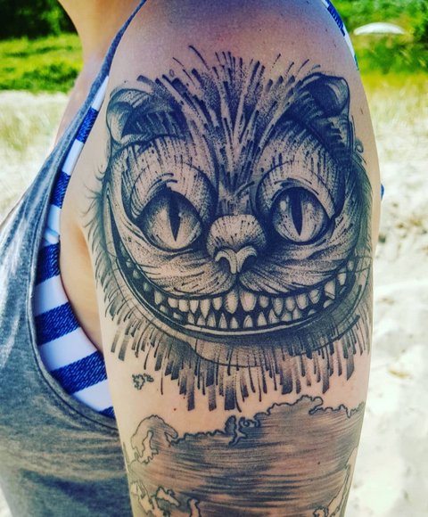 女の子と男性のための猫の入れ墨の意味、エジプトの猫、スフィンクス、猫の頭、黒、翼、前足