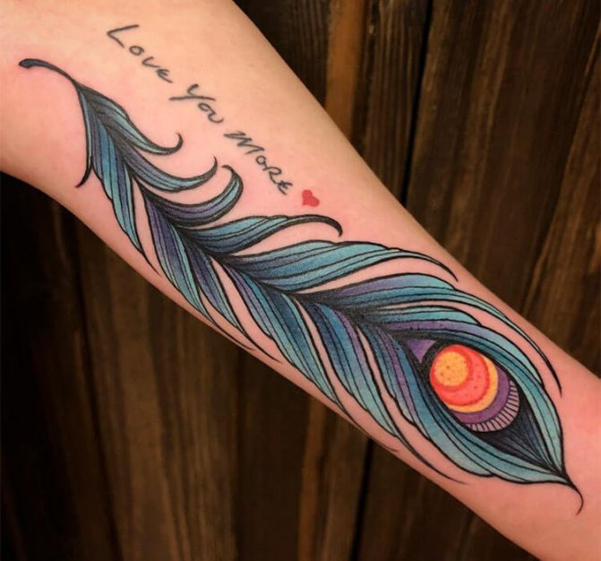 Signification du tatouage d'une plume